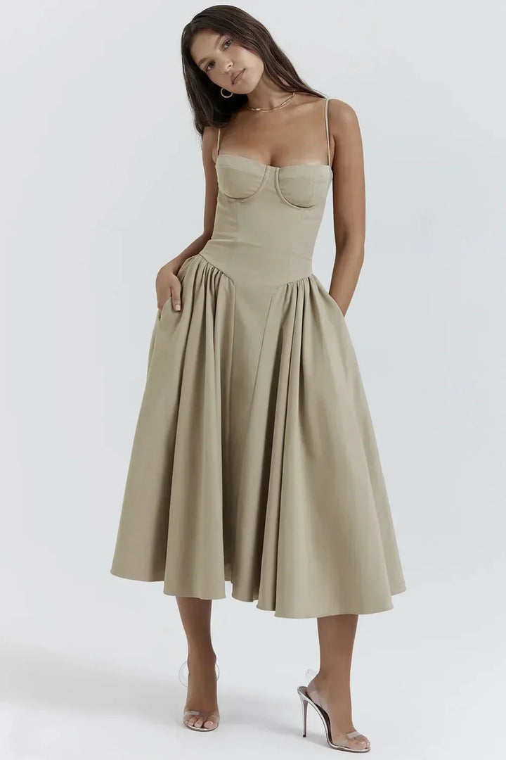 Abito midi estivo da donna con scollatura strutturata