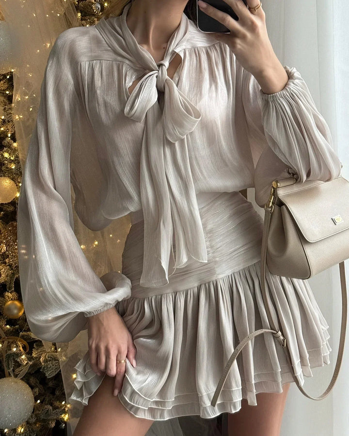 Vestito corto fluido donna brillante con maniche a palloncino