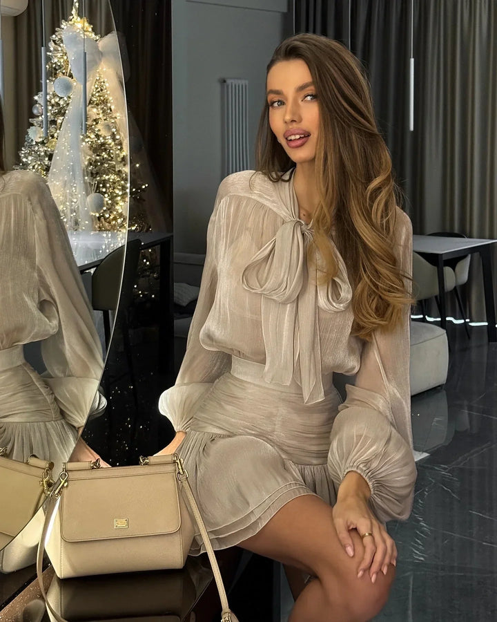 Vestito corto fluido donna brillante con maniche a palloncino