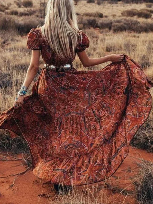Vestito lungo boho con stampa e maniche a farfalla