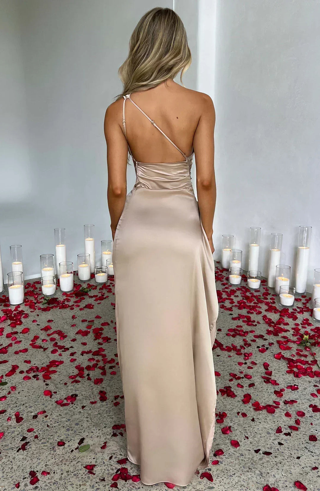 Vestito lungo donna asimmetrico con spacco elegante