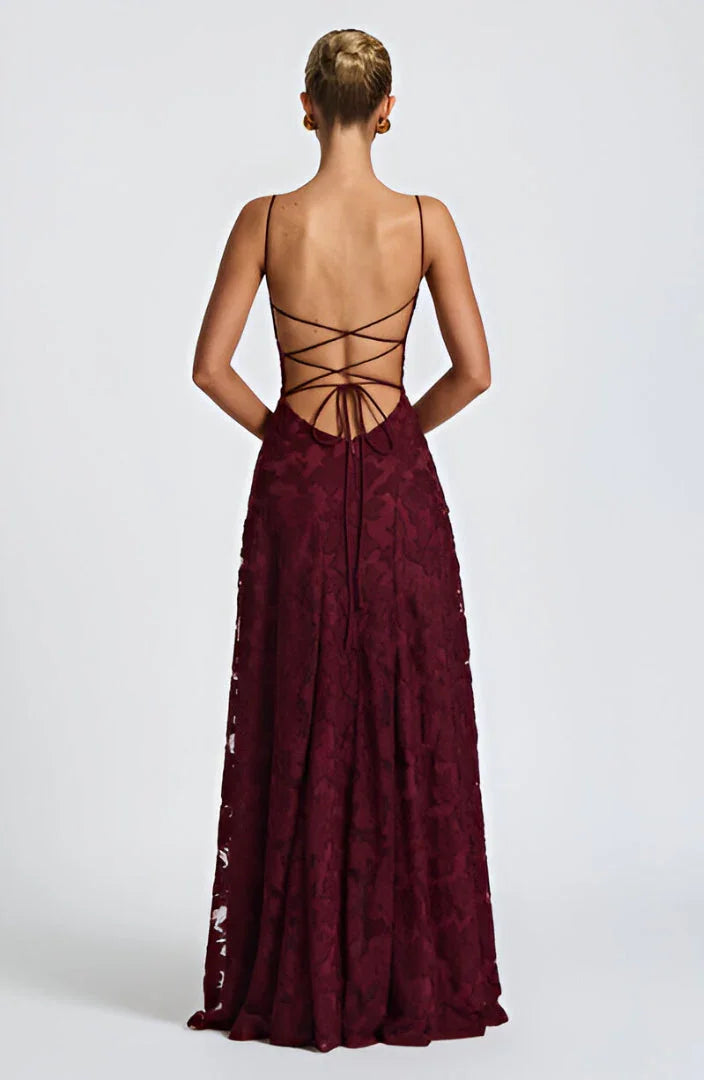 Vestito lungo da donna con spalline sottili e motivi floreali