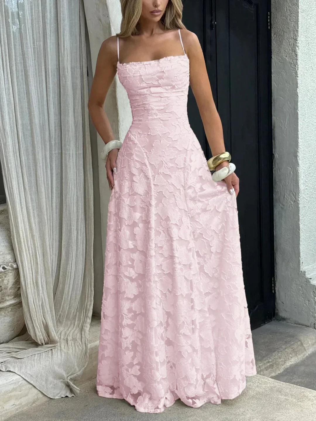 Vestito lungo donna con spalline sottili e motivo floreale