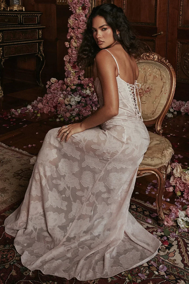 Vestito lungo donna con pizzo floreale e spalline sottili