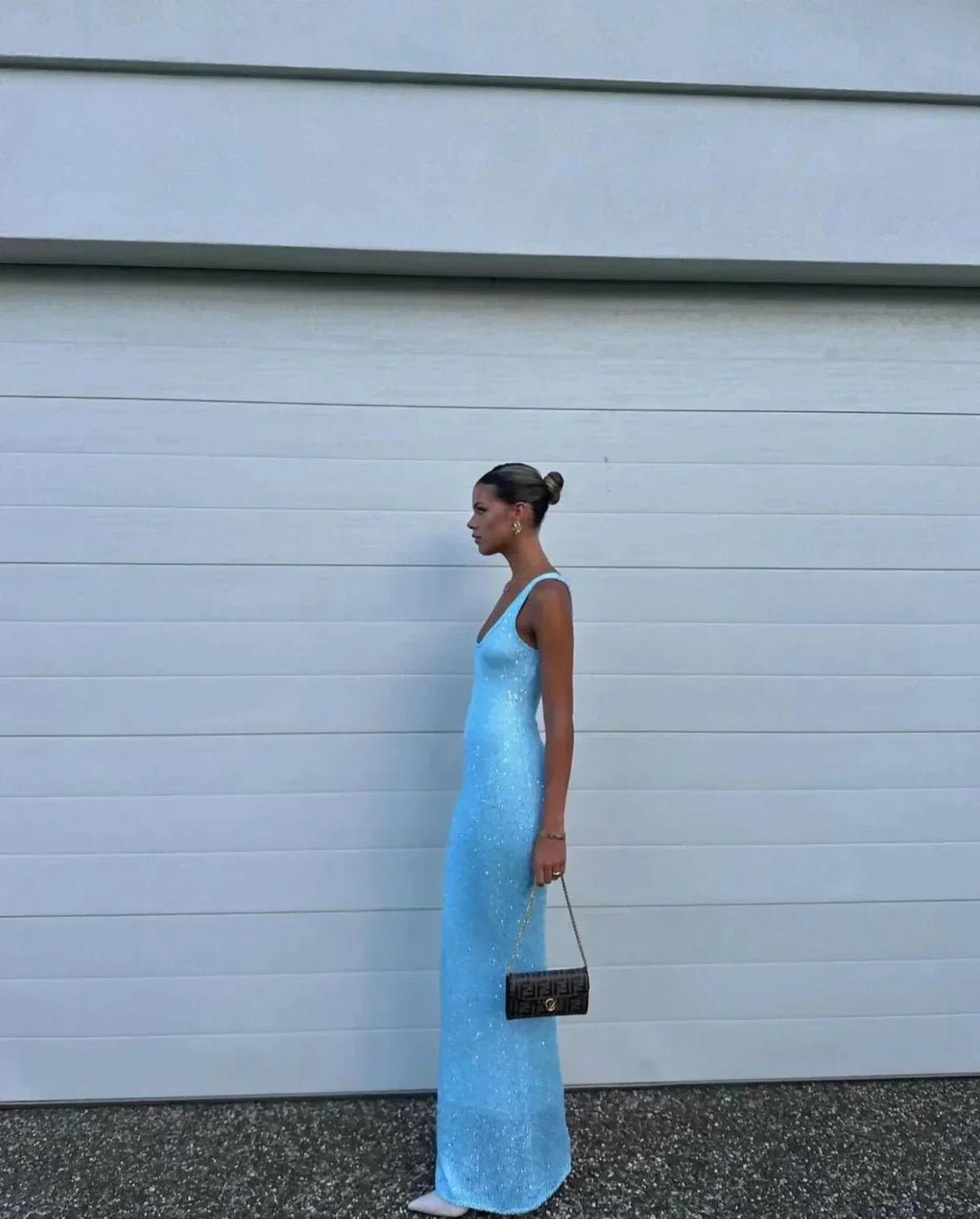 Vestito lungo donna blu ghiaccio senza maniche aderente