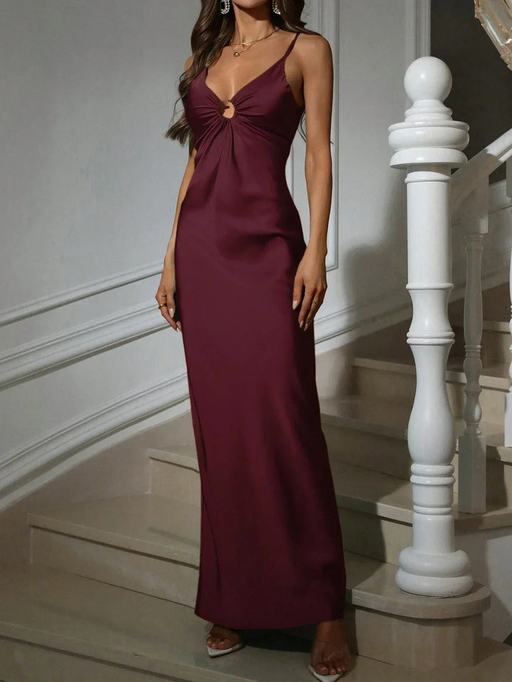 Vestito lungo donna bordeaux con spalline sottili e cut-out