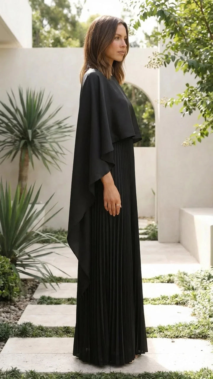Vestito lungo da donna plissettato con maniche a mantella
