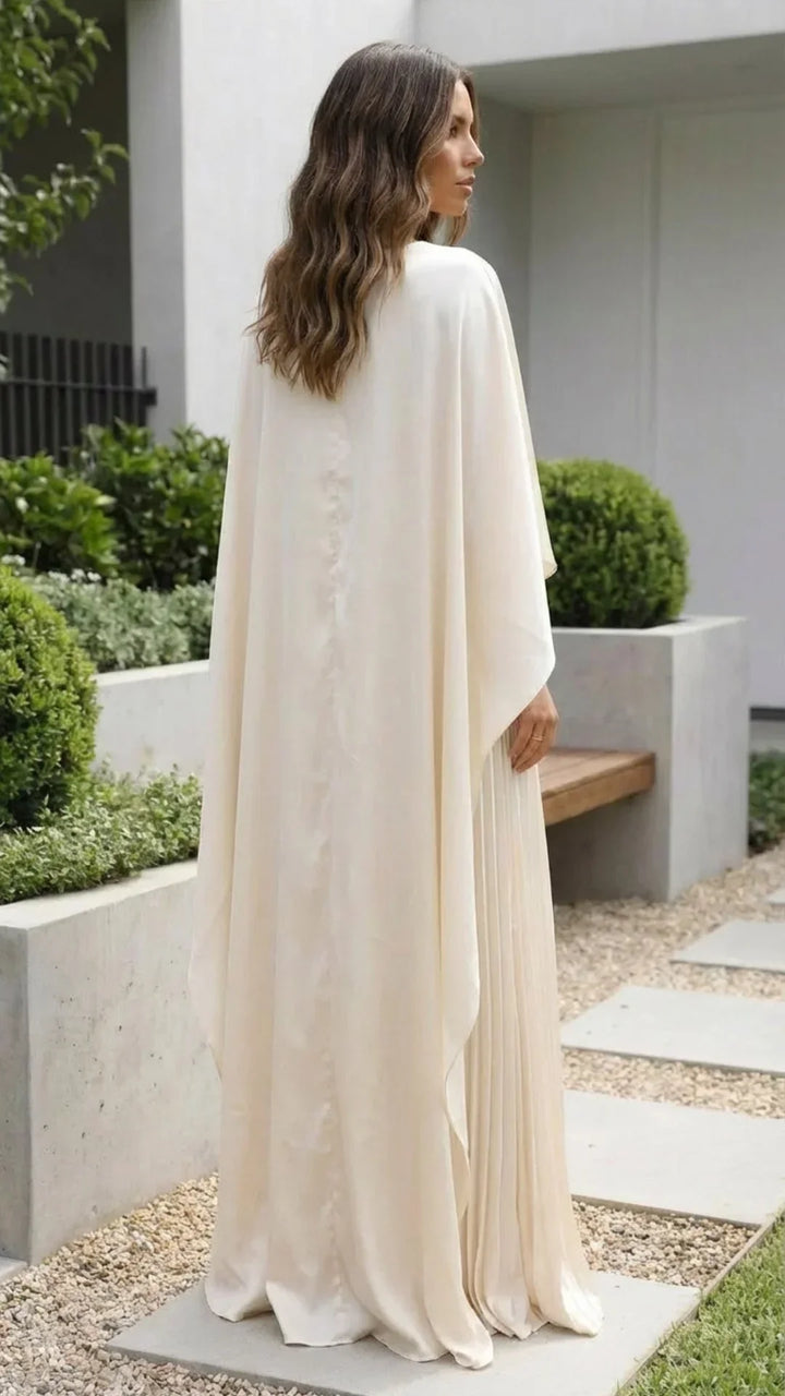 Vestito lungo da donna plissettato con maniche a mantella
