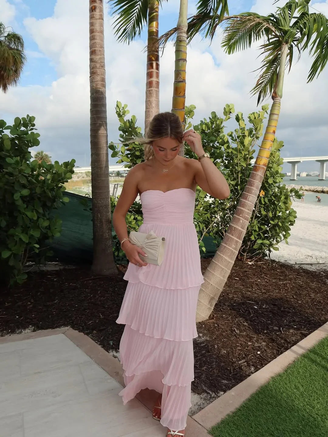 Vestito lungo donna rosa senza bretelle a balze
