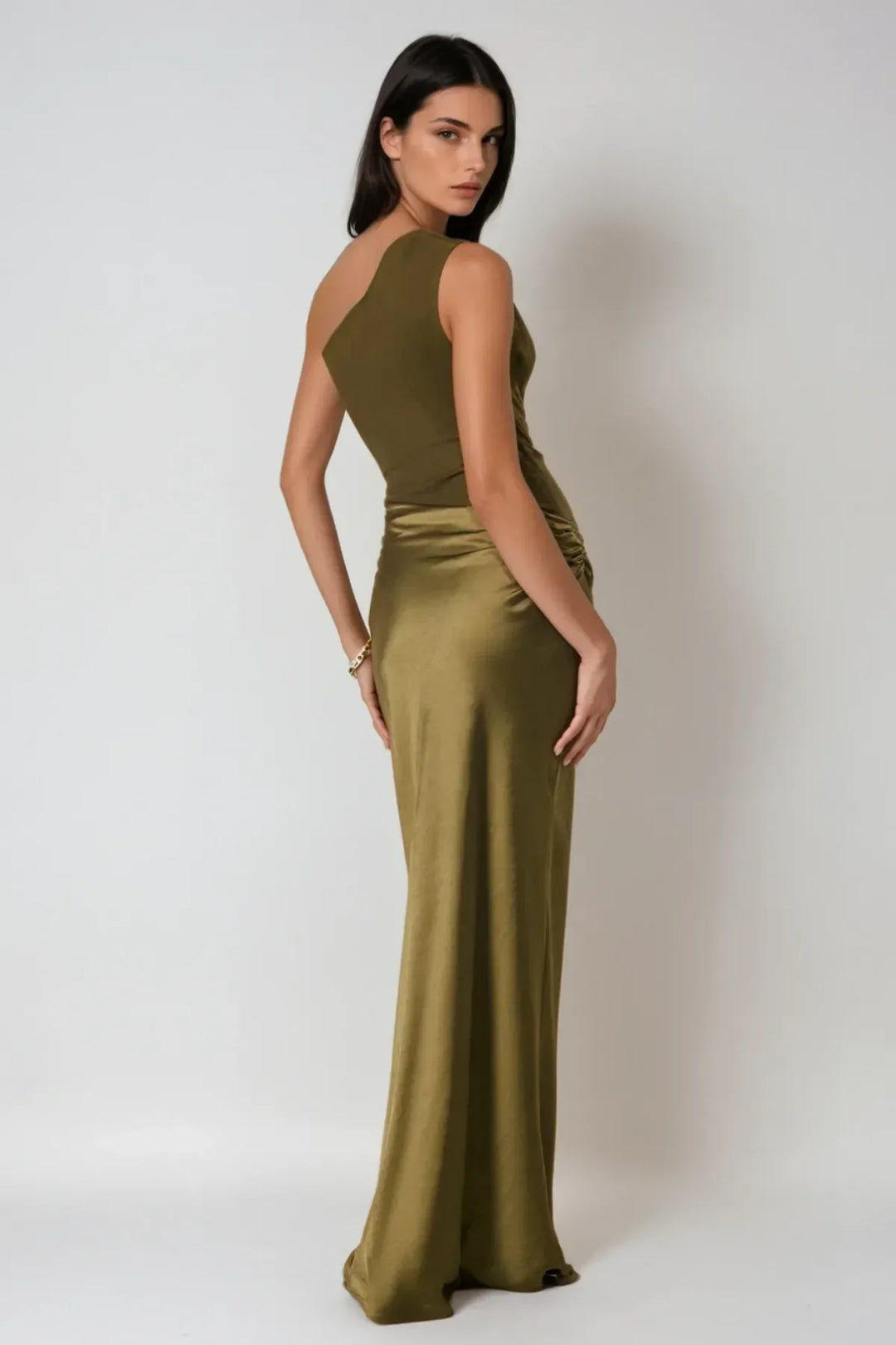 Vestito lungo da donna in raso asimmetrico