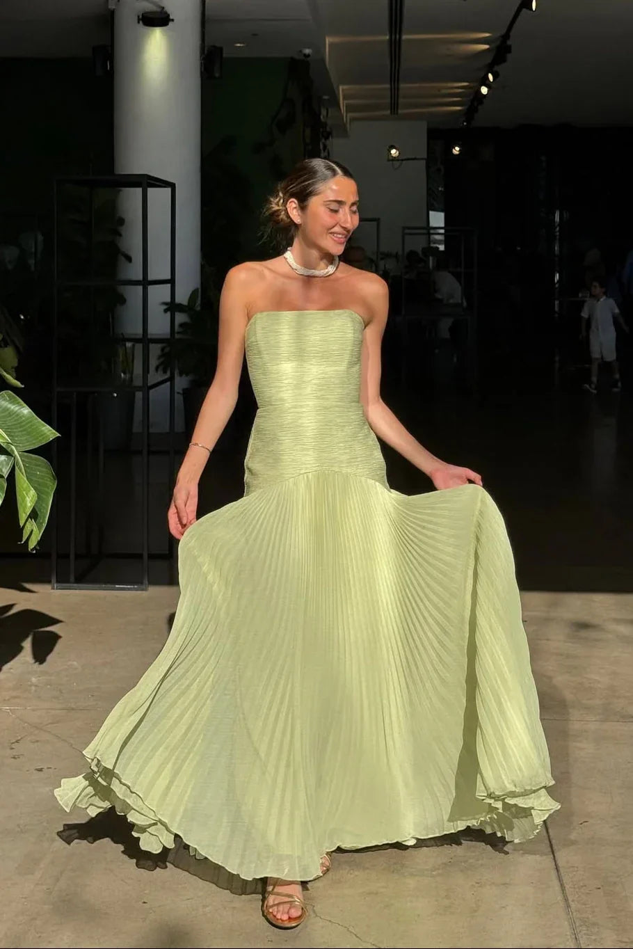 Vestito lungo da donna verde plissettato