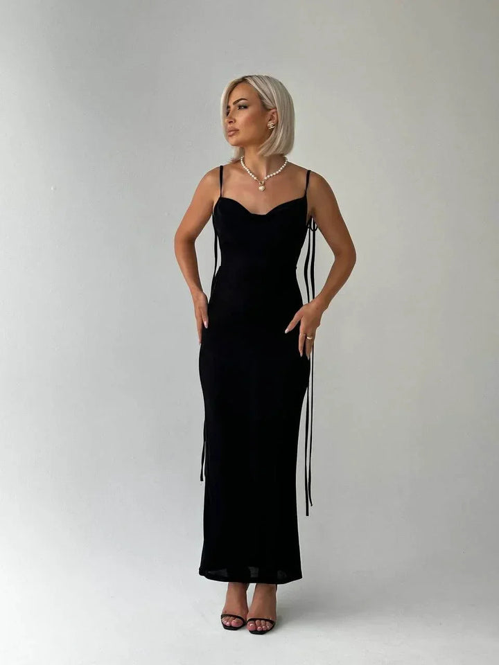 Vestito lungo elegante schiena nuda con lacci regolabili