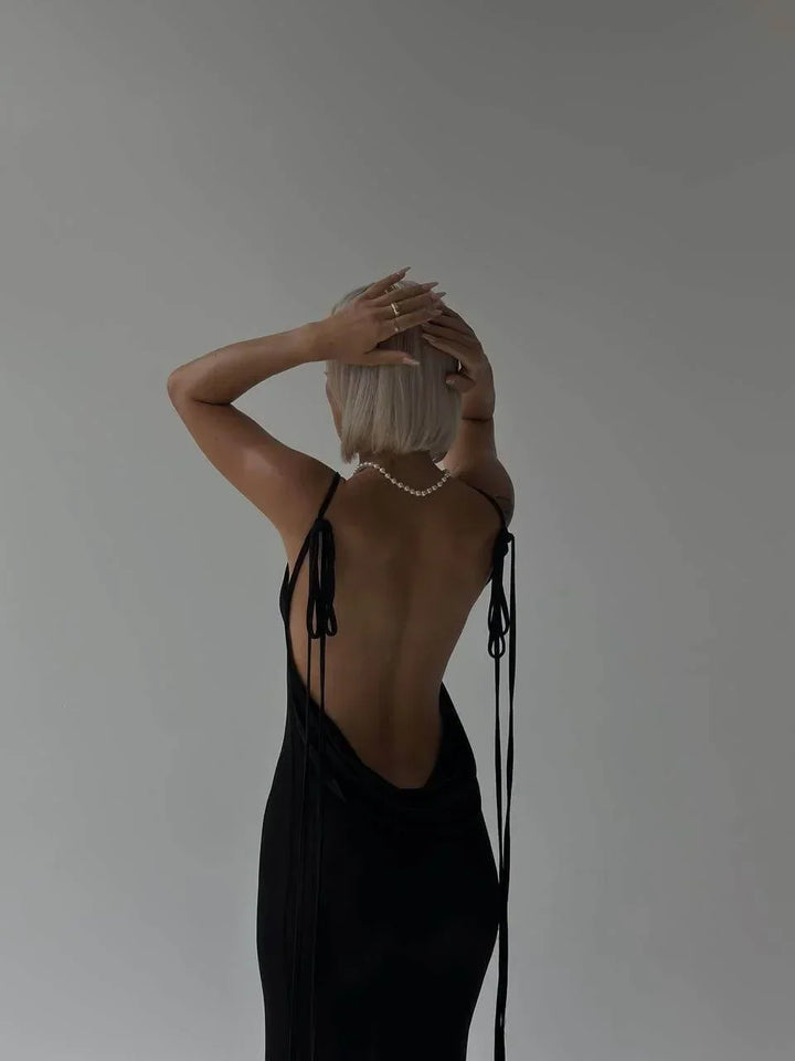 Vestito lungo elegante schiena nuda con lacci regolabili