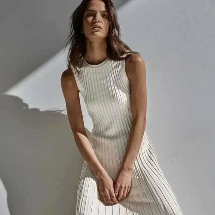 Vestito lungo donna plissettato senza maniche in tessuto fluido
