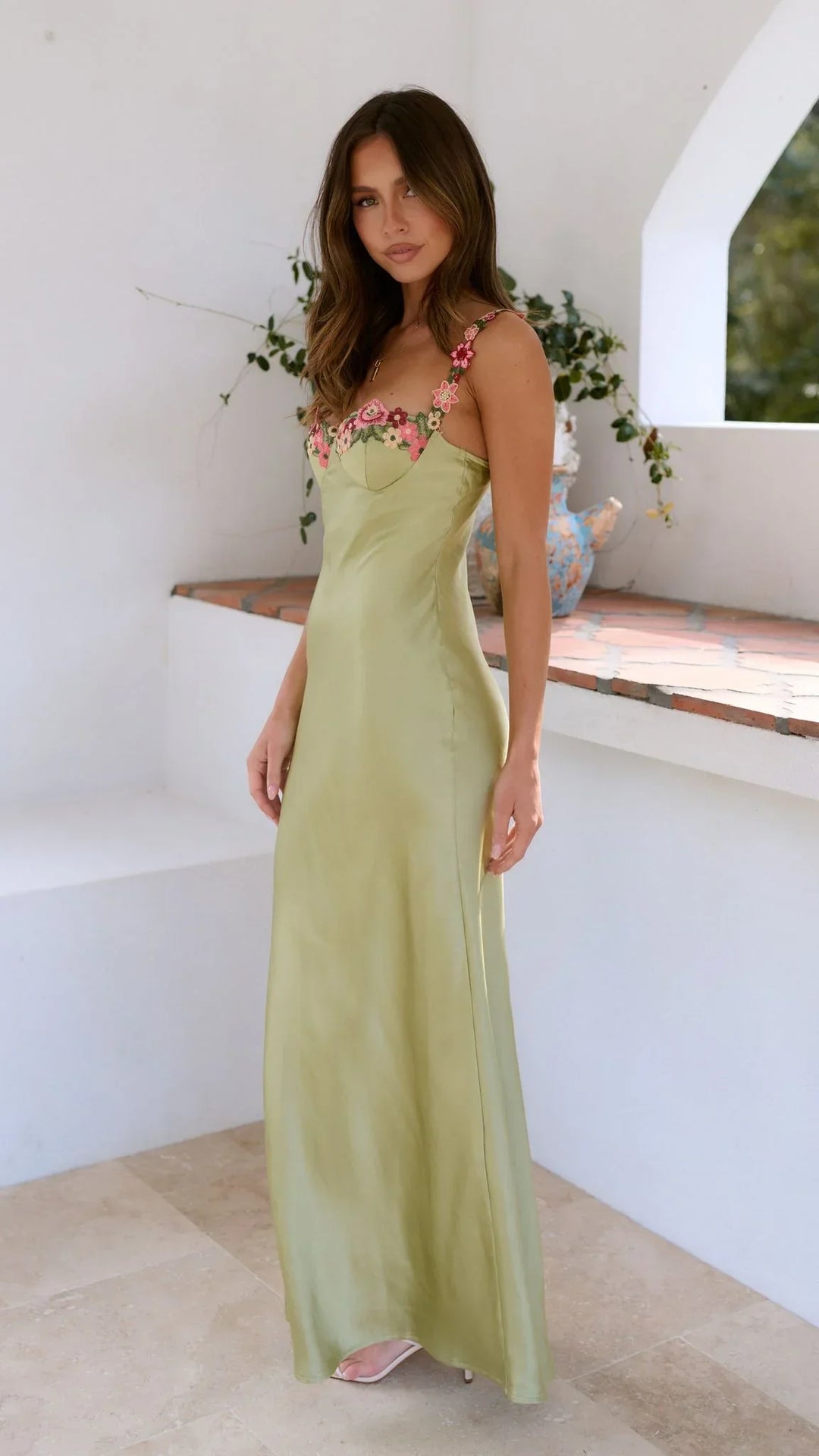 Vestito lungo donna con spalline floreali verde chiaro