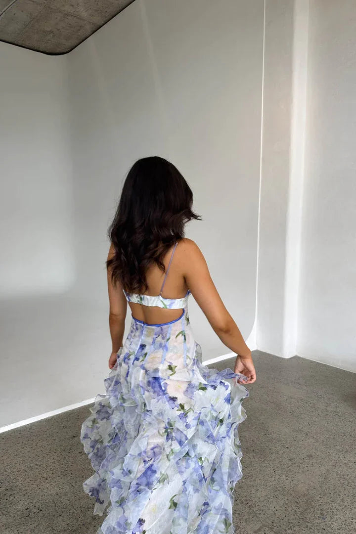Vestito lungo bianco e blu fiorito con volant e corsetto | vestito invitata matrimonio estate