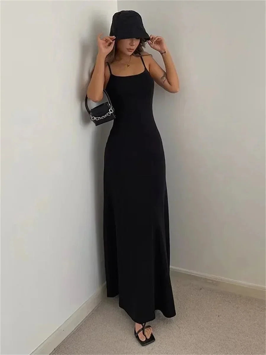 Vestito lungo donna aderente con bretelle sottili estivo