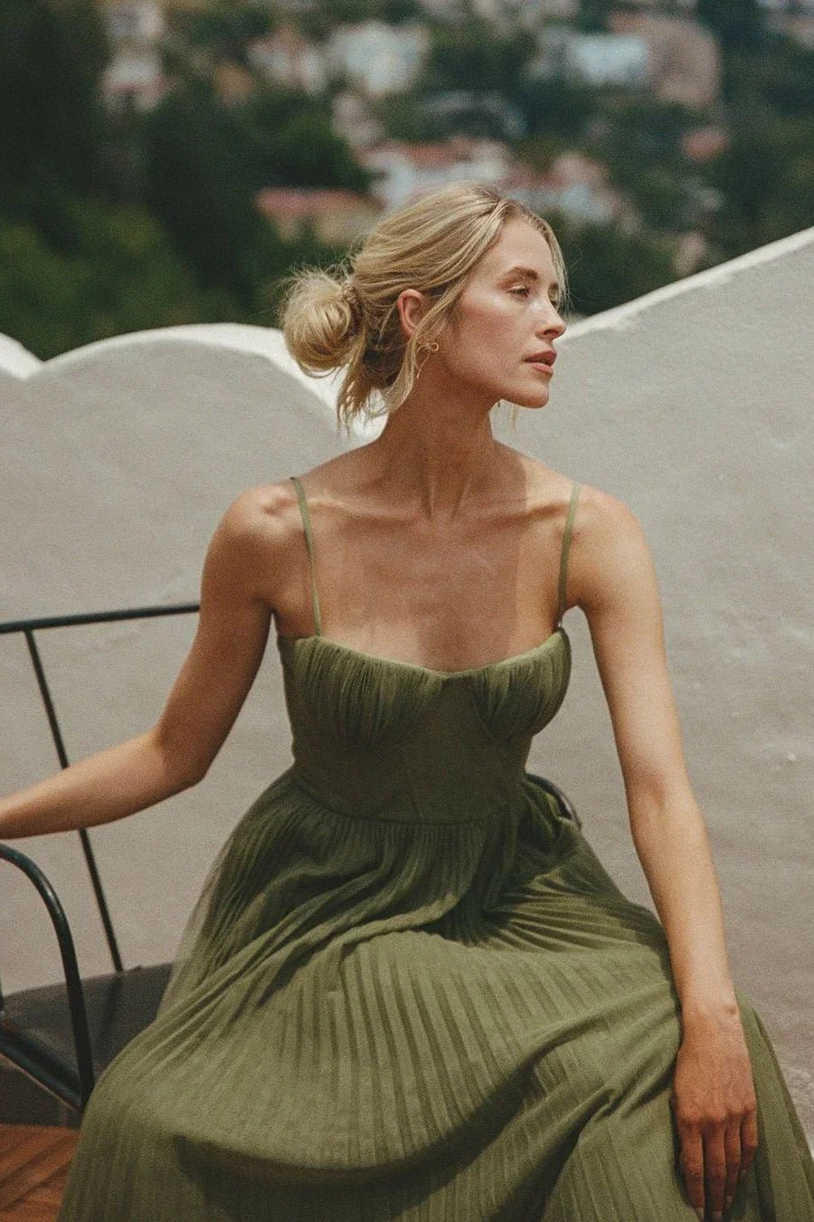 Vestito lungo da donna verde plissettato
