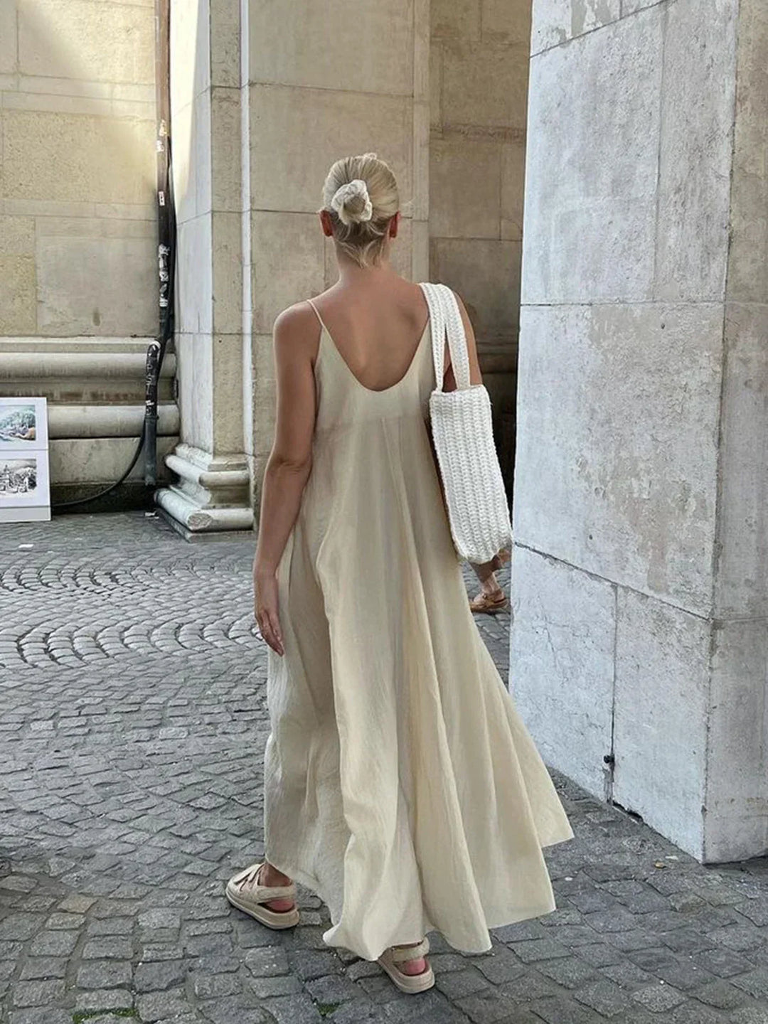 Vestito lungo fluido donna con bretelline sottili e volant