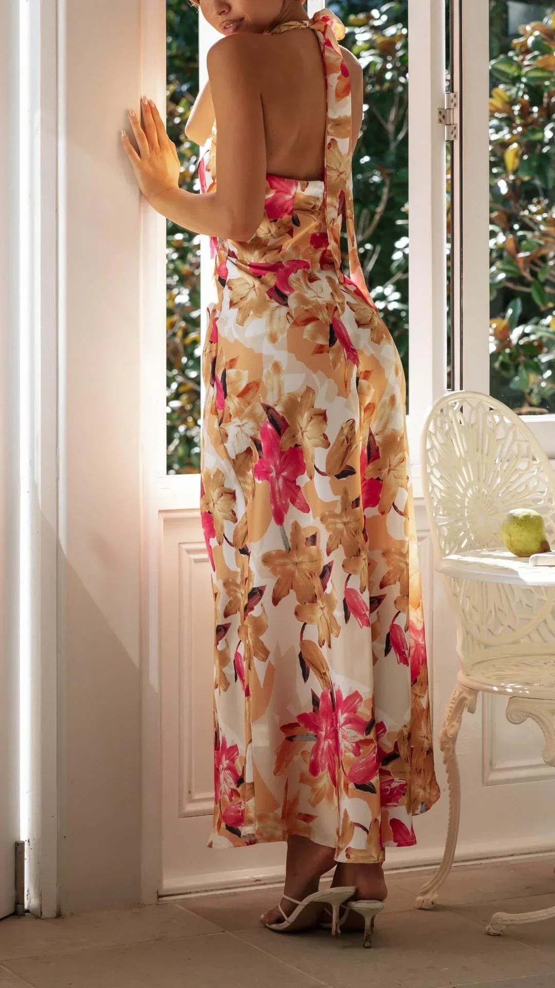 Vestito lungo donna schiena nuda con collo alto floreale