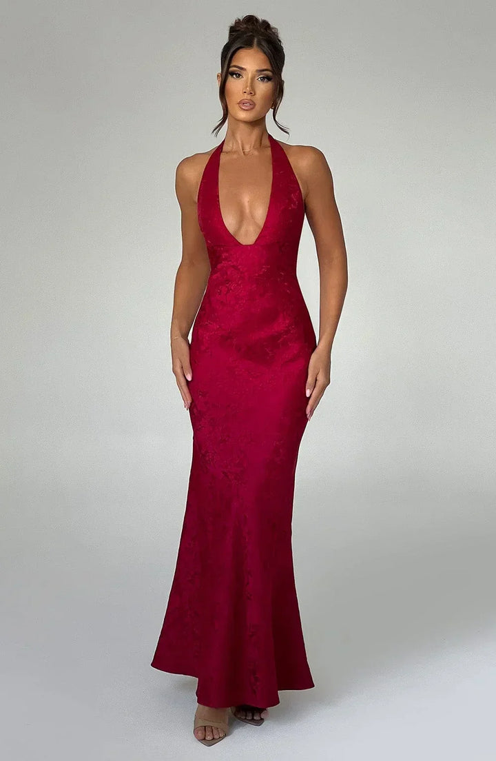 Vestito lungo rosso testurizzato con collo all’americana e scollatura profonda