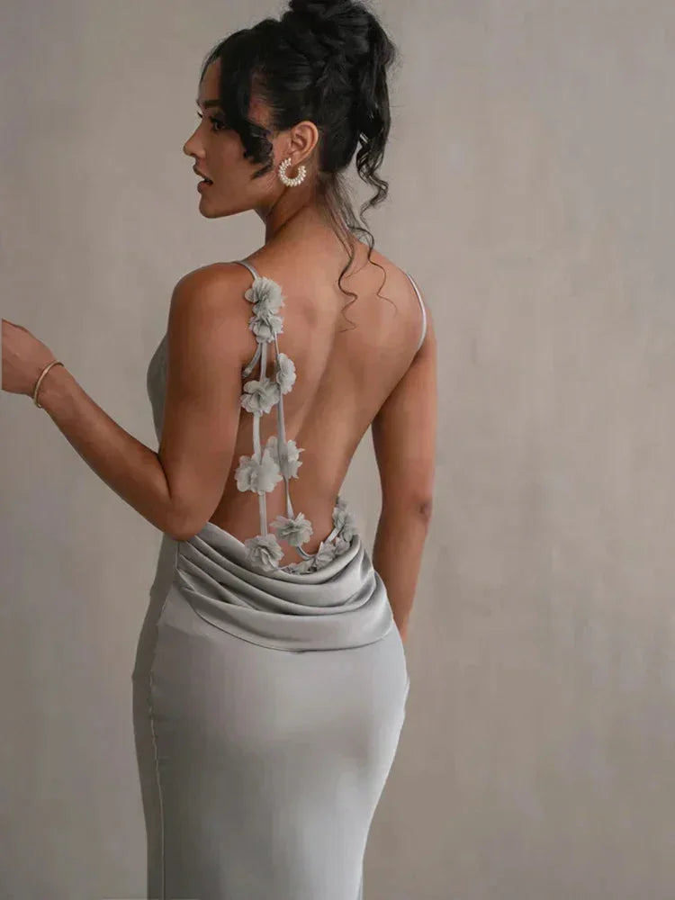 Vestito lungo schiena nuda grigio a fiori con bretelline