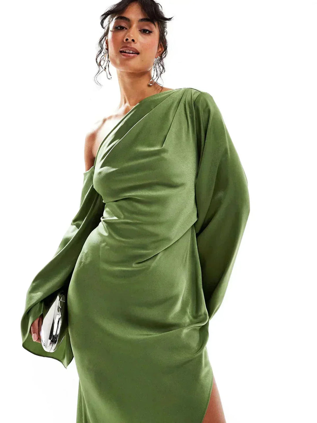 Vestito lungo da sera satinato verde Spalla scoperta