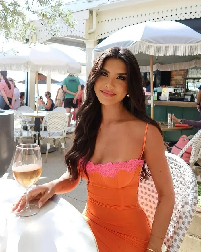 Abito midi aderente da donna con pizzo e schiena nuda