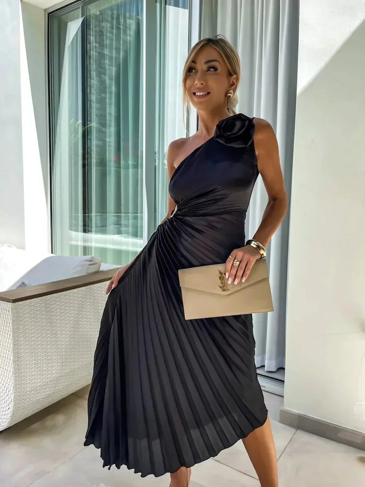 Abito midi asimmetrico plissettato con cut-out e rosa