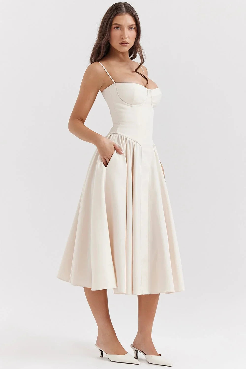 Abito midi donna svasato con spalline e tasche