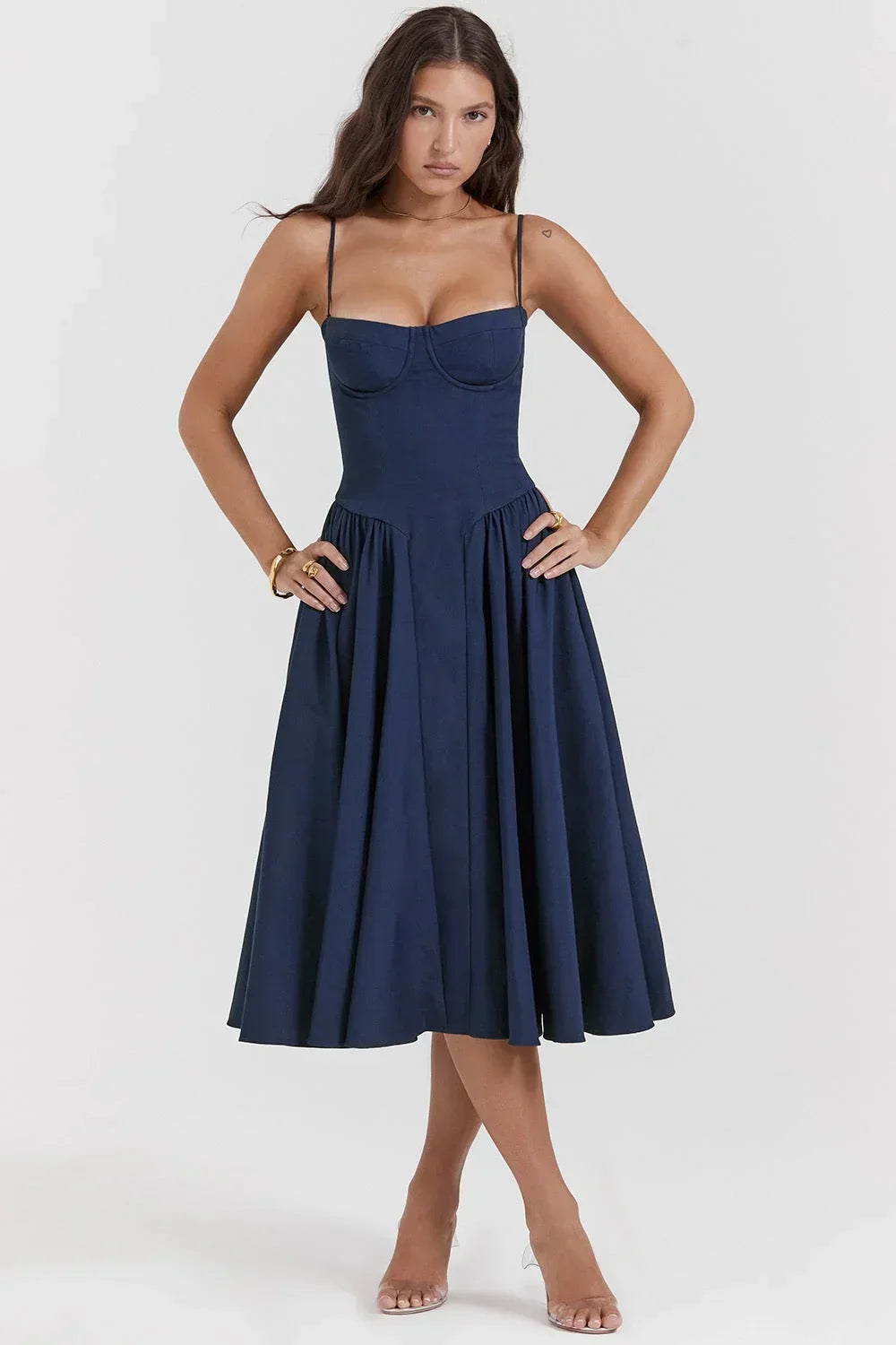 Abito midi donna svasato con spalline e tasche
