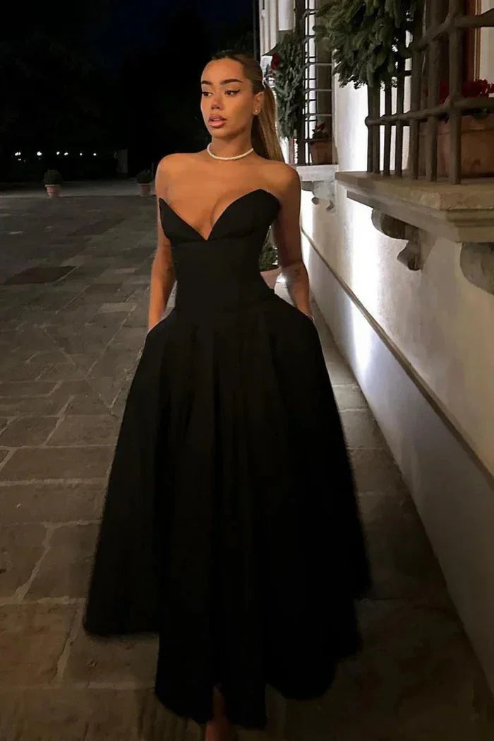 Abito midi bustier con corsetto taglio svasato da sera