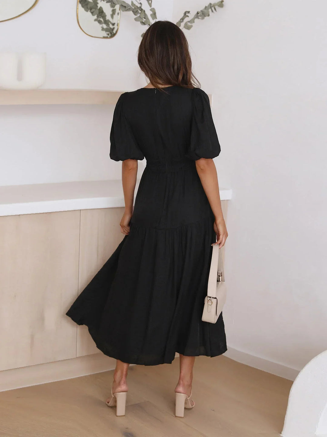 Abito midi donna con scollo a V e maniche corte