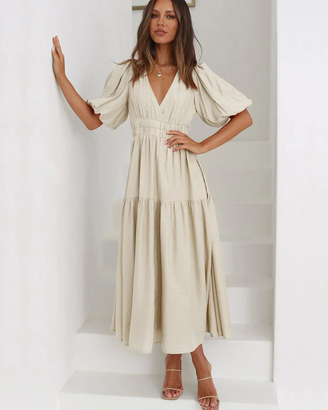 Abito midi donna con scollo a V e maniche corte
