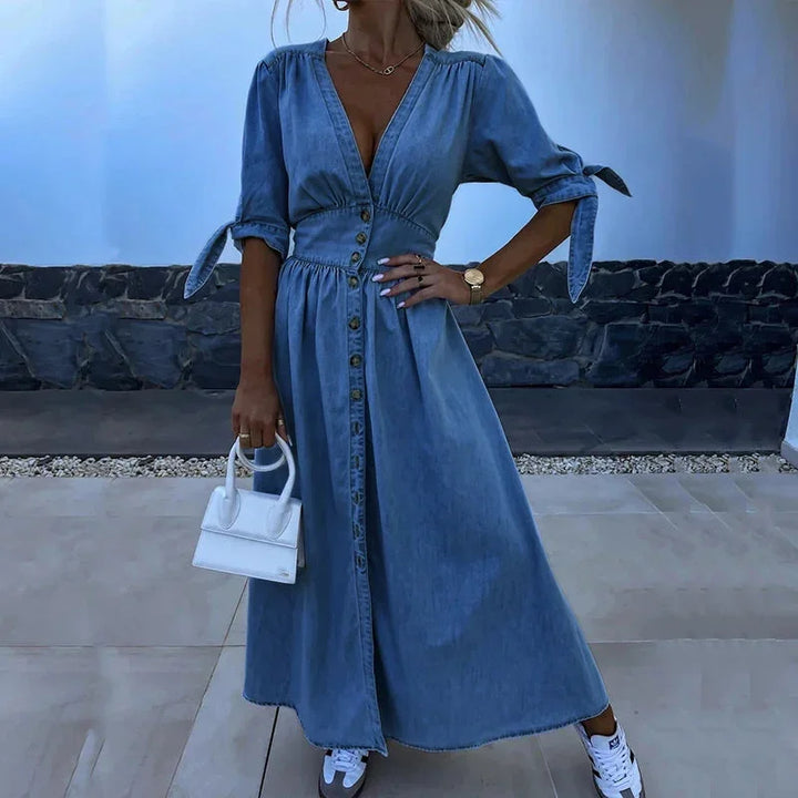Vestito lungo donna in denim blu con scollo a V e bottoni