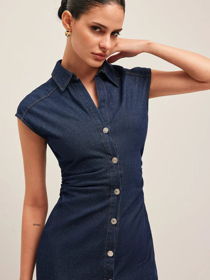Abito midi in jeans blu scuro abbottonato scollo a V senza maniche per ufficio estate