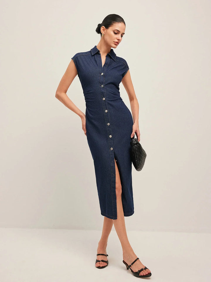 Abito midi in jeans blu scuro abbottonato scollo a V senza maniche per ufficio estate