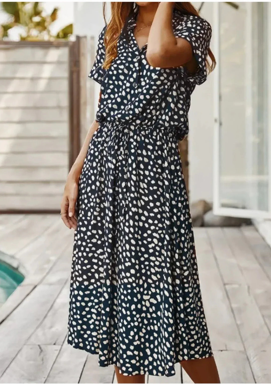 Abito midi donna a pois con laccetto in vita e maniche corte
