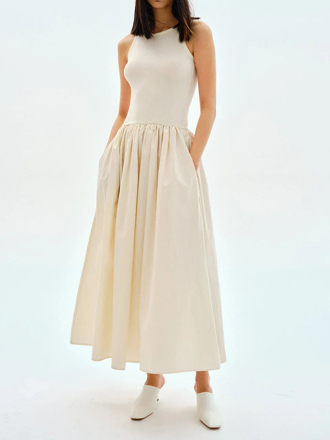 Abito midi donna senza maniche con gonna arricciata