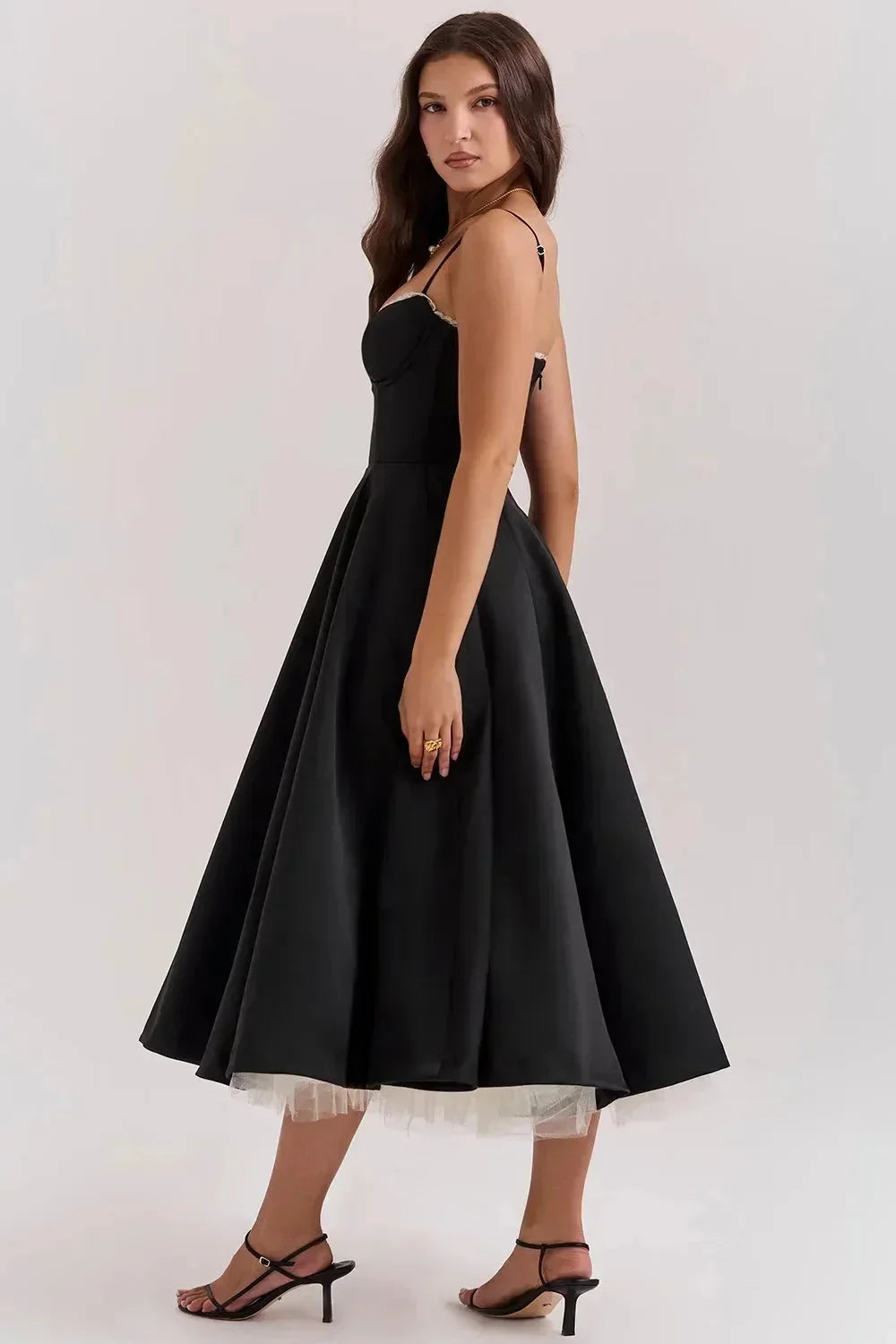 Abito midi nero satinato spalline sottili tulle crema