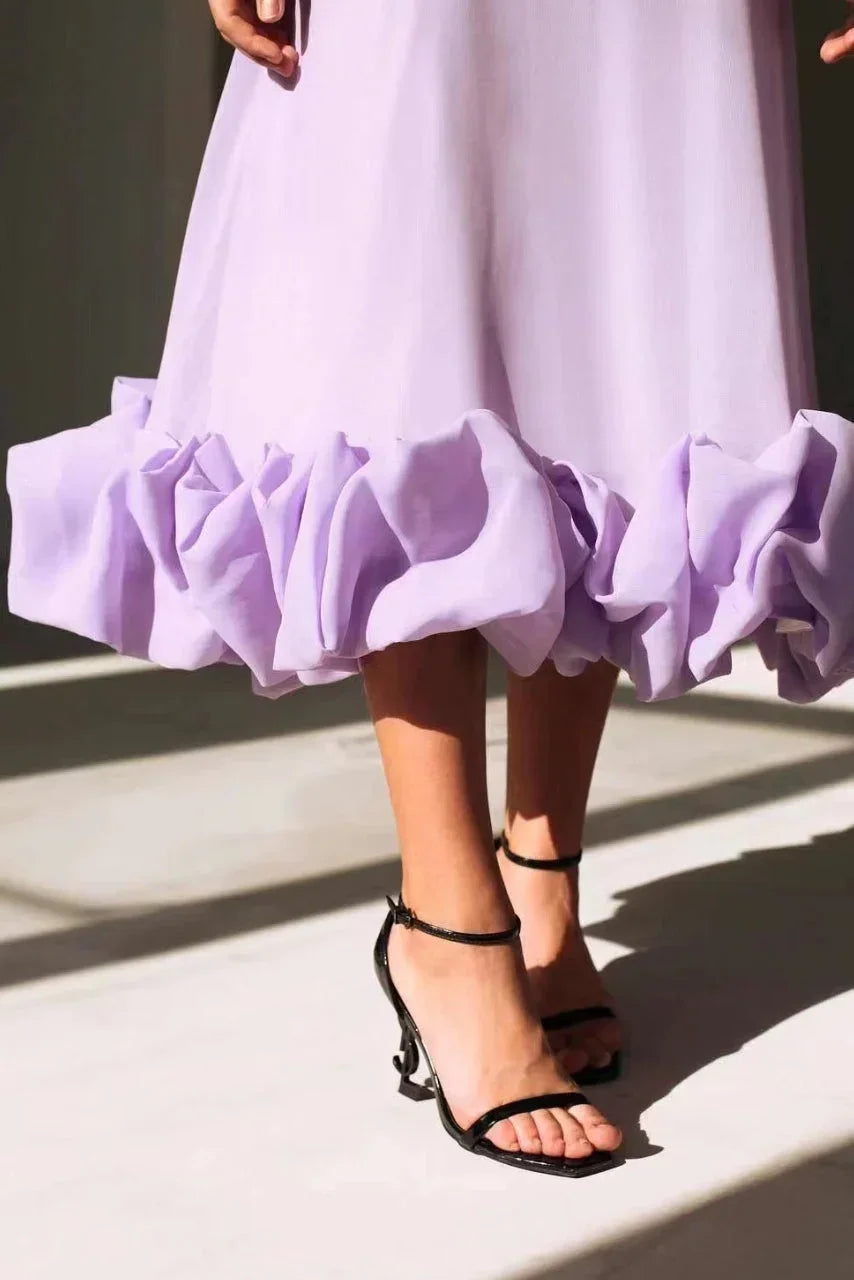 Abito midi donna con volant e spalline sottili