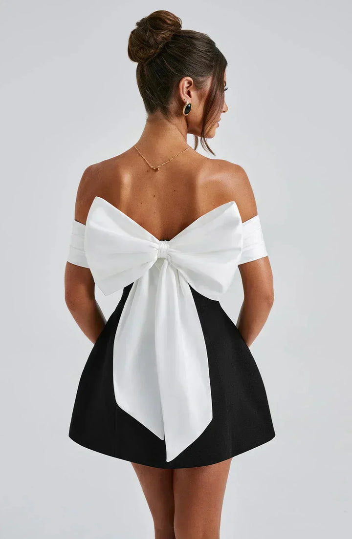 Vestito corto da donna bicolore con Spalle scoperte e fiocco