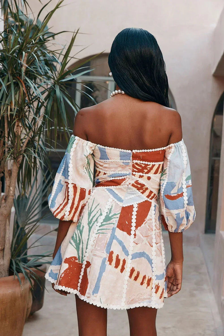 Vestito corto a fantasia colorata con Spalle scoperte estivo