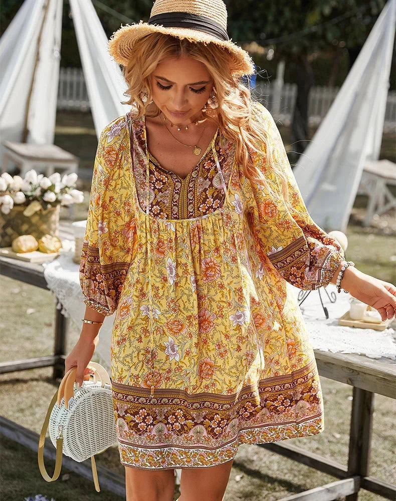 Vestito corto donna bohémien con stampa floreale e maniche lunghe