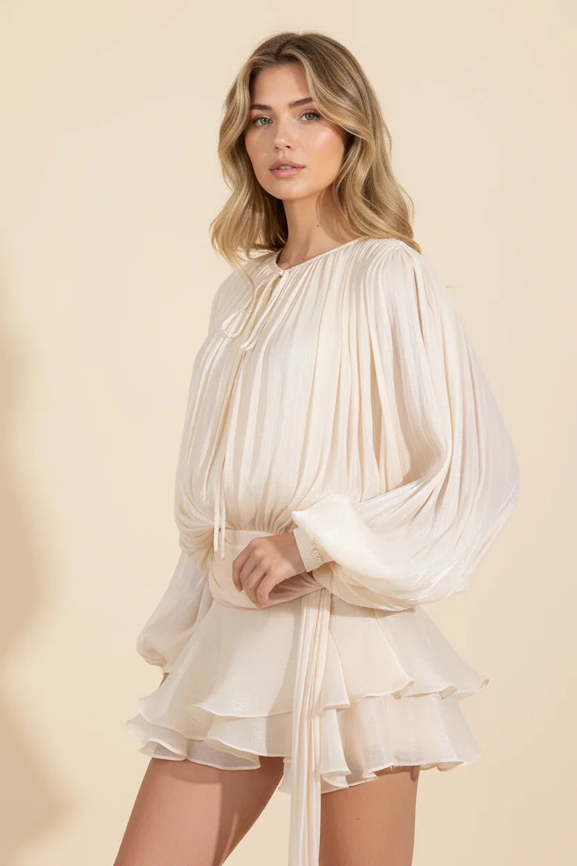 Vestito corto da donna con maniche a palloncino fluide