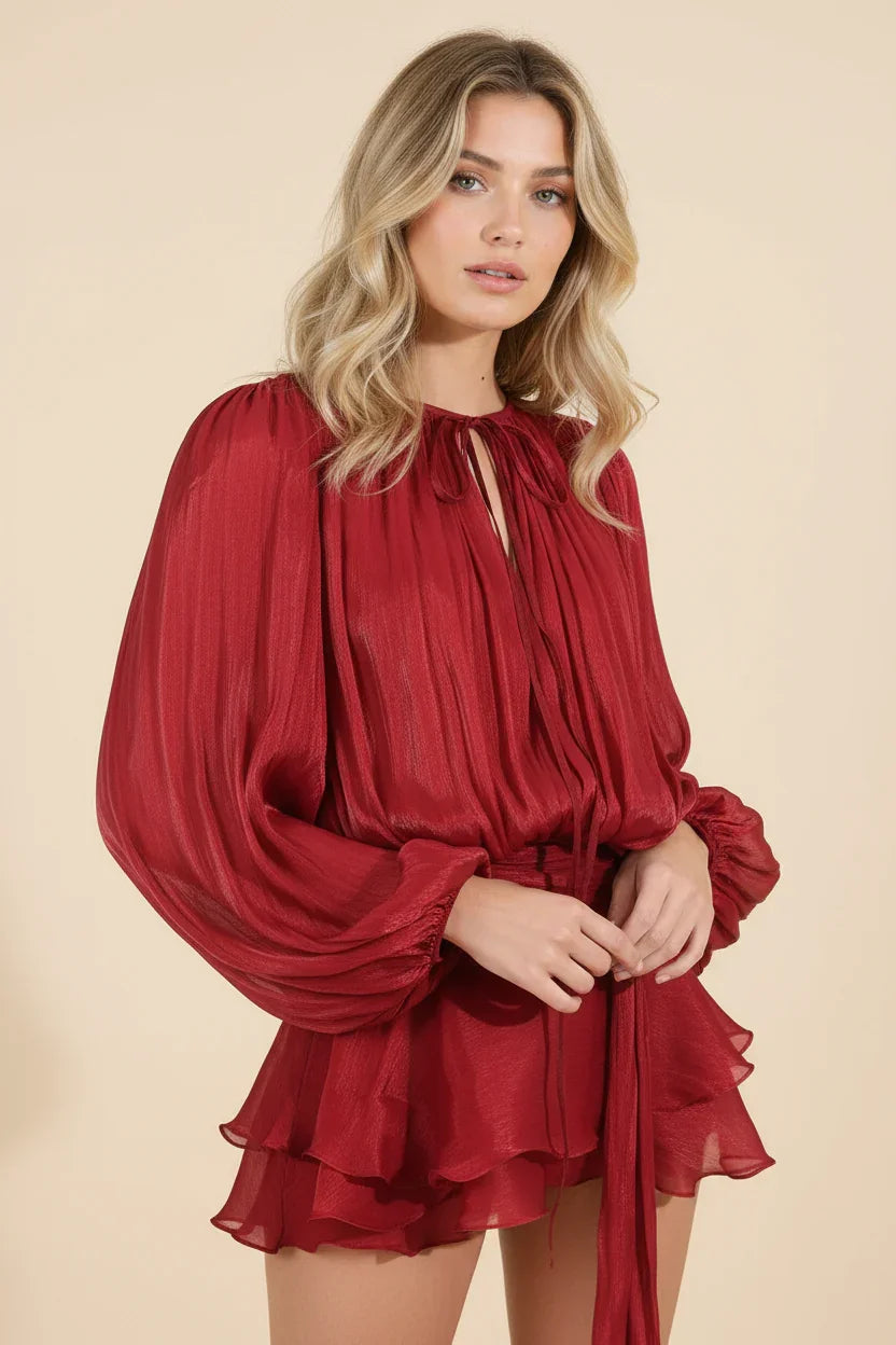 Vestito corto da donna con maniche a palloncino fluide