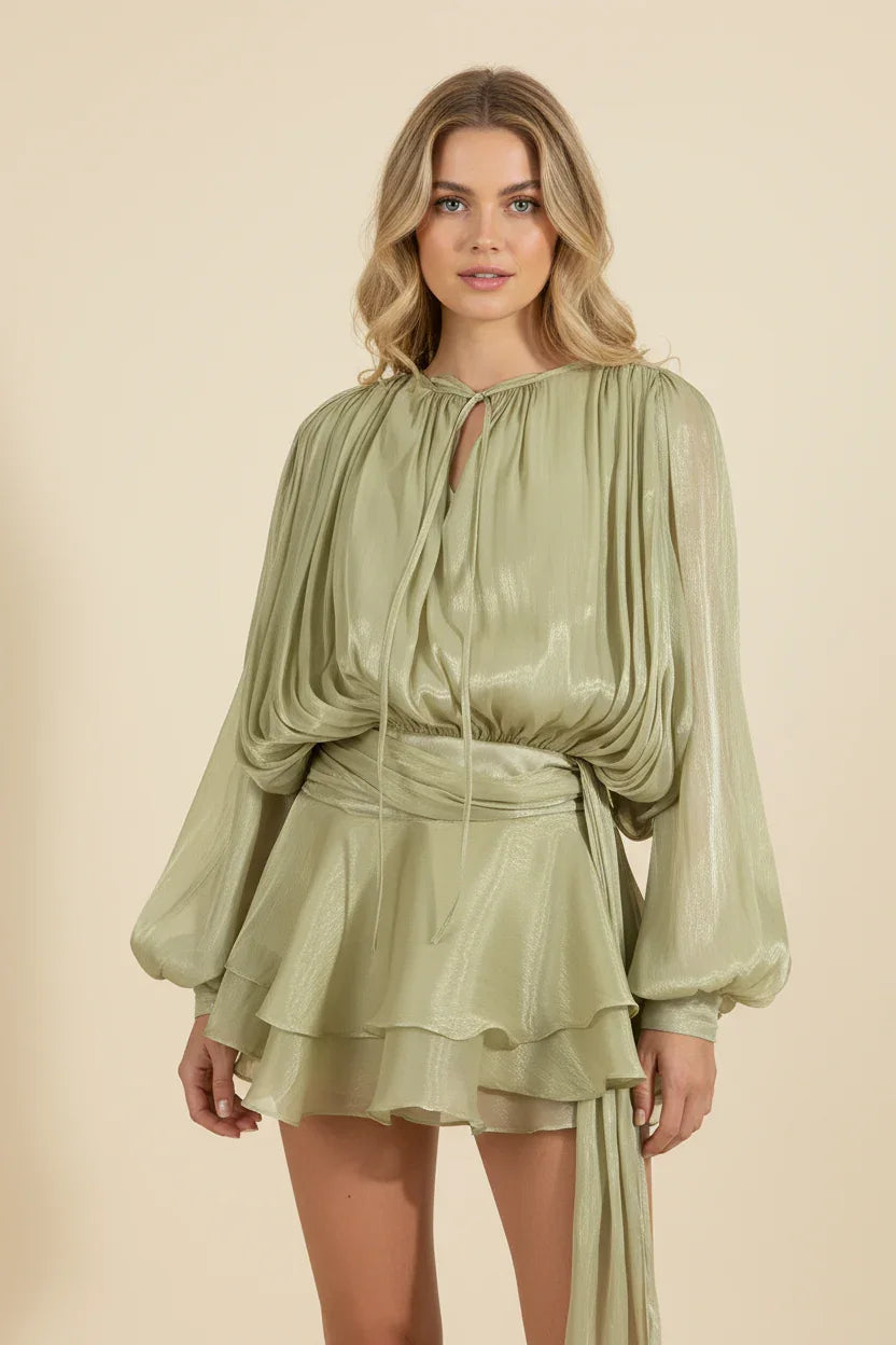 Vestito corto da donna con maniche a palloncino fluide