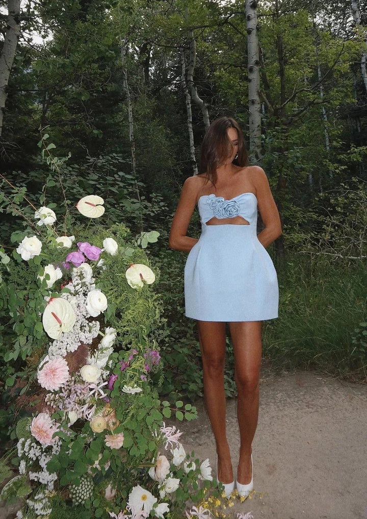 Vestito corto donna bustier con intagli floreali da sera