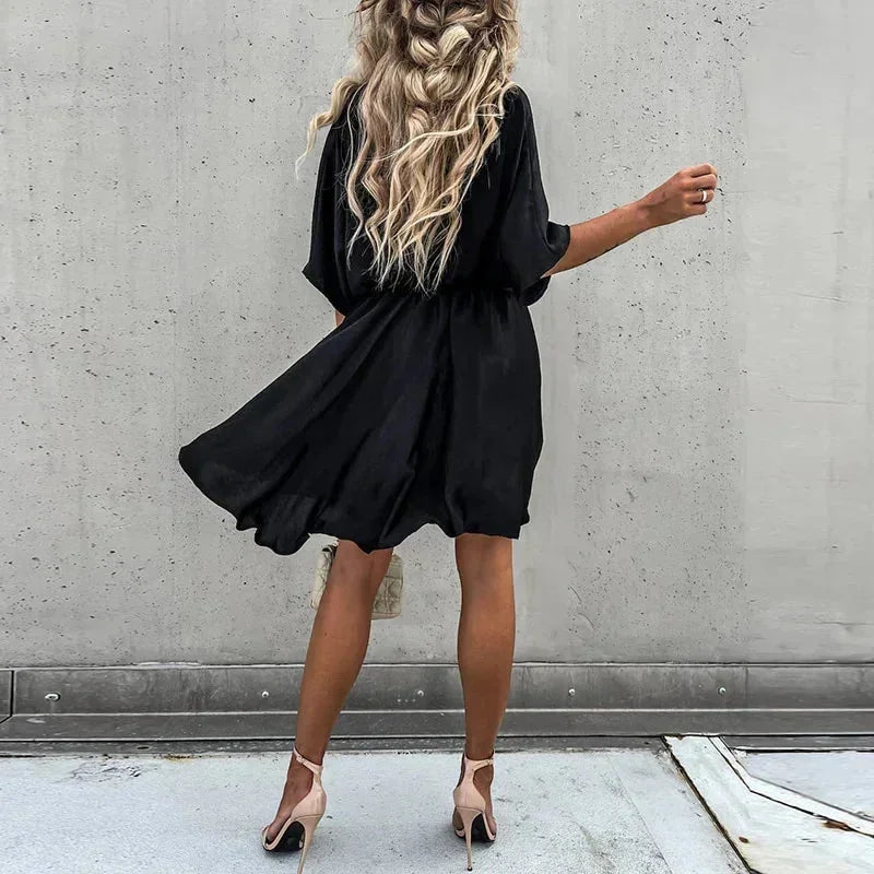 Vestito corto donna fluido scollo a V incrociato estivo
