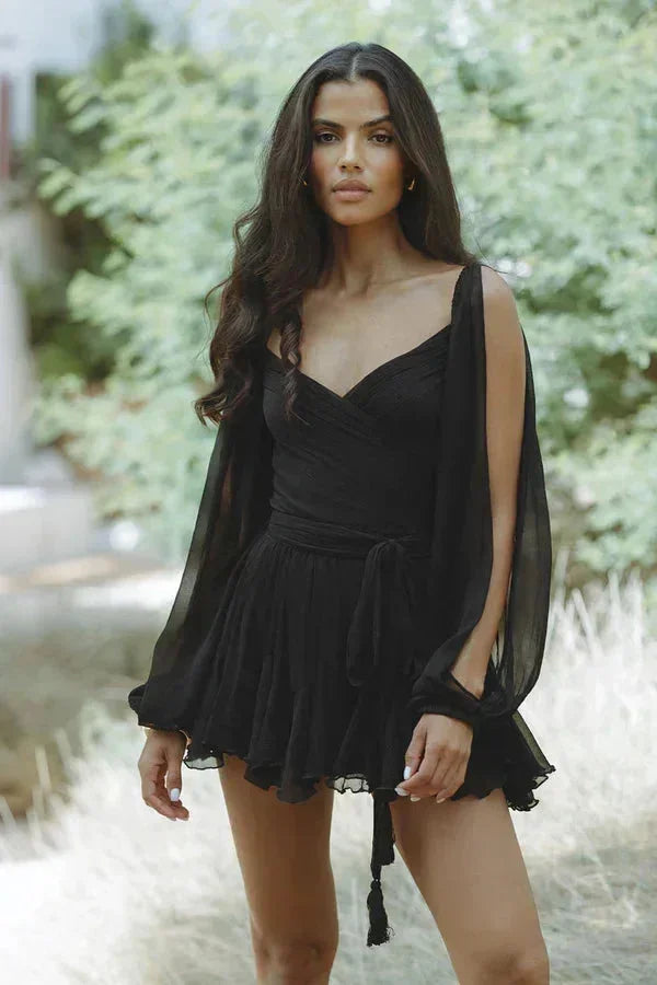 Vestito corto donna fluido con maniche lunghe e volant